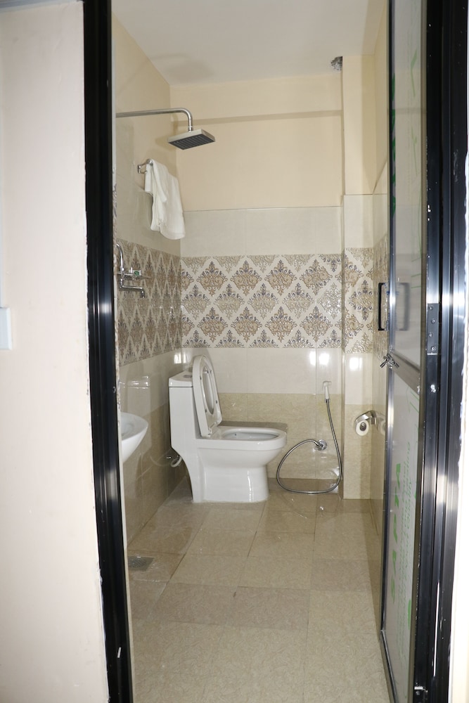 Rambler Hostel Pvt Ltd 20/22