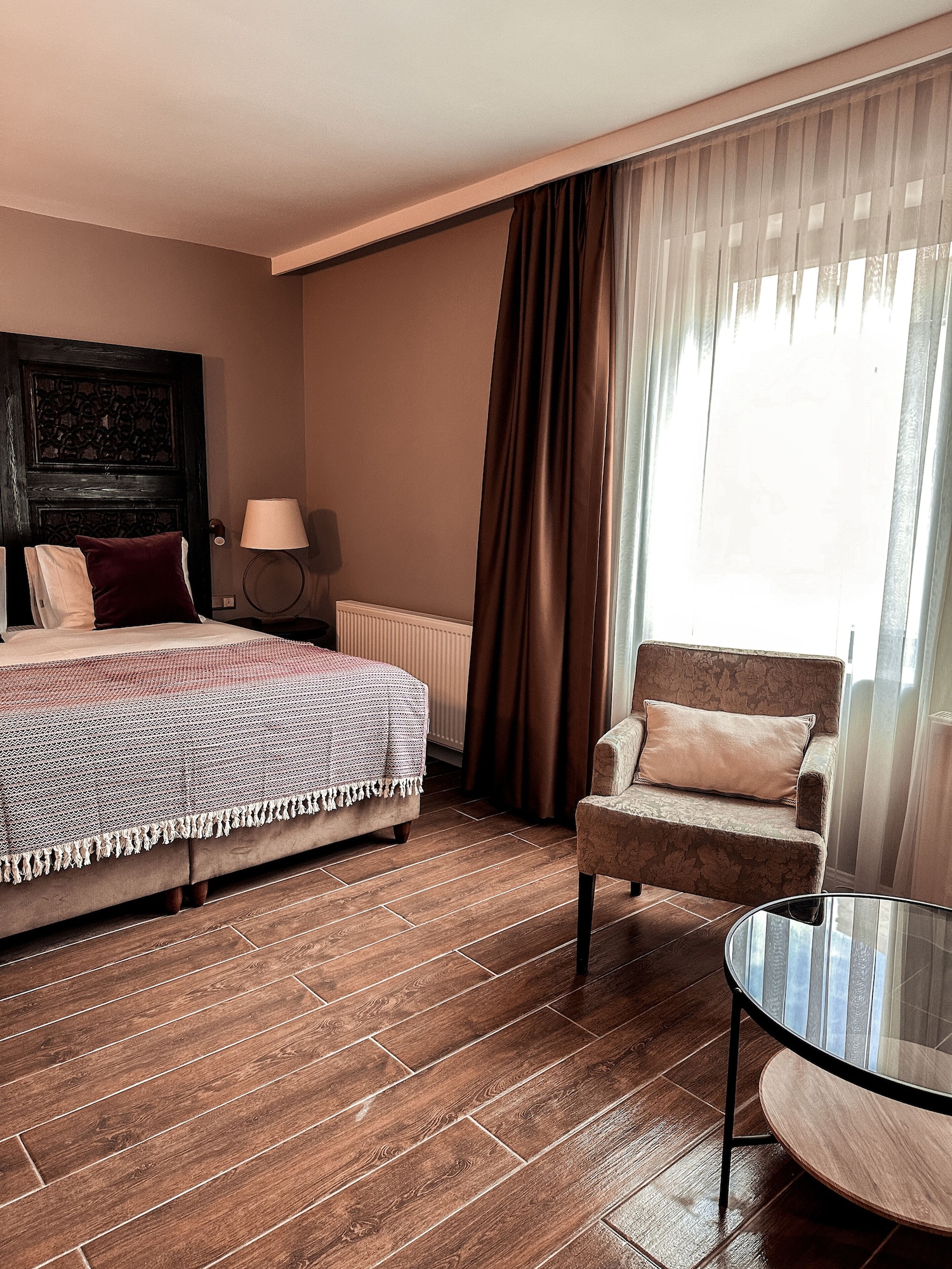 GRAND, DOUBLE BED