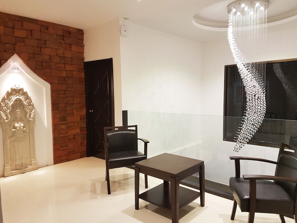 Hide Land Pattaya - Luxurious Tropical Villa 97/97