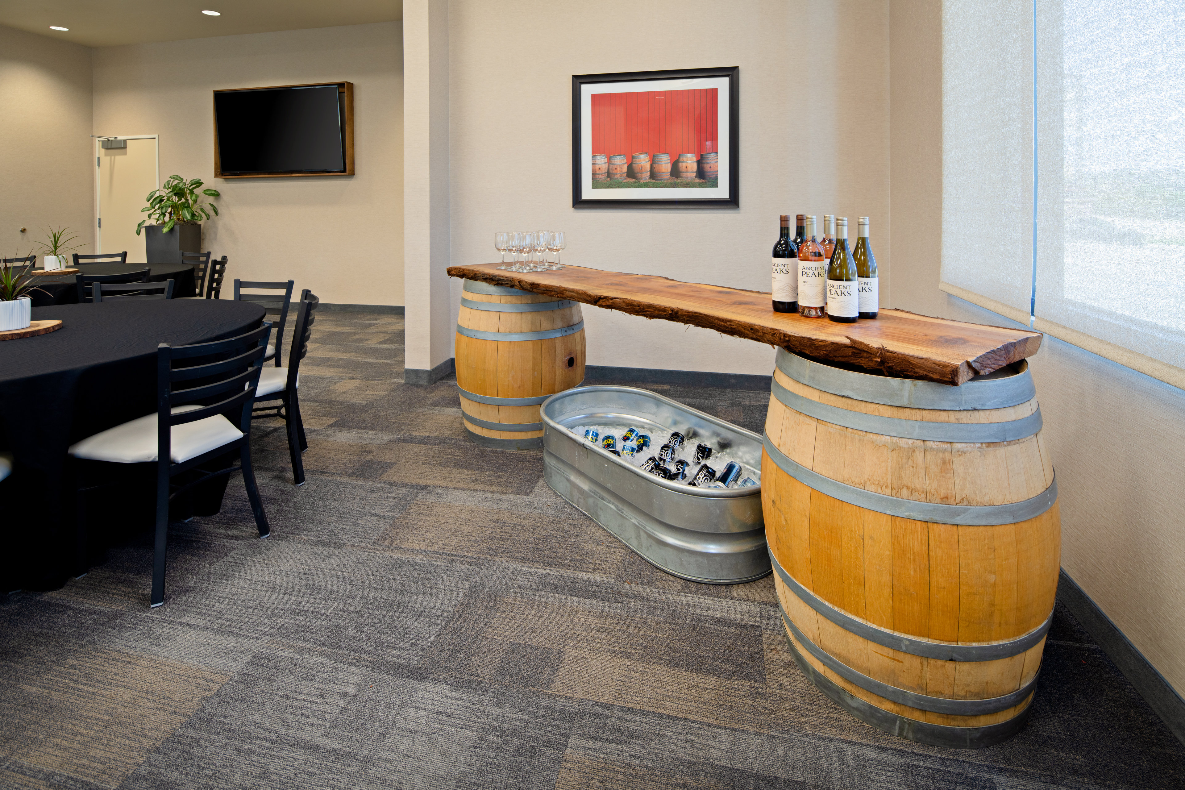 Holiday Inn Express Hotel Suites ATASCADERO 43/48