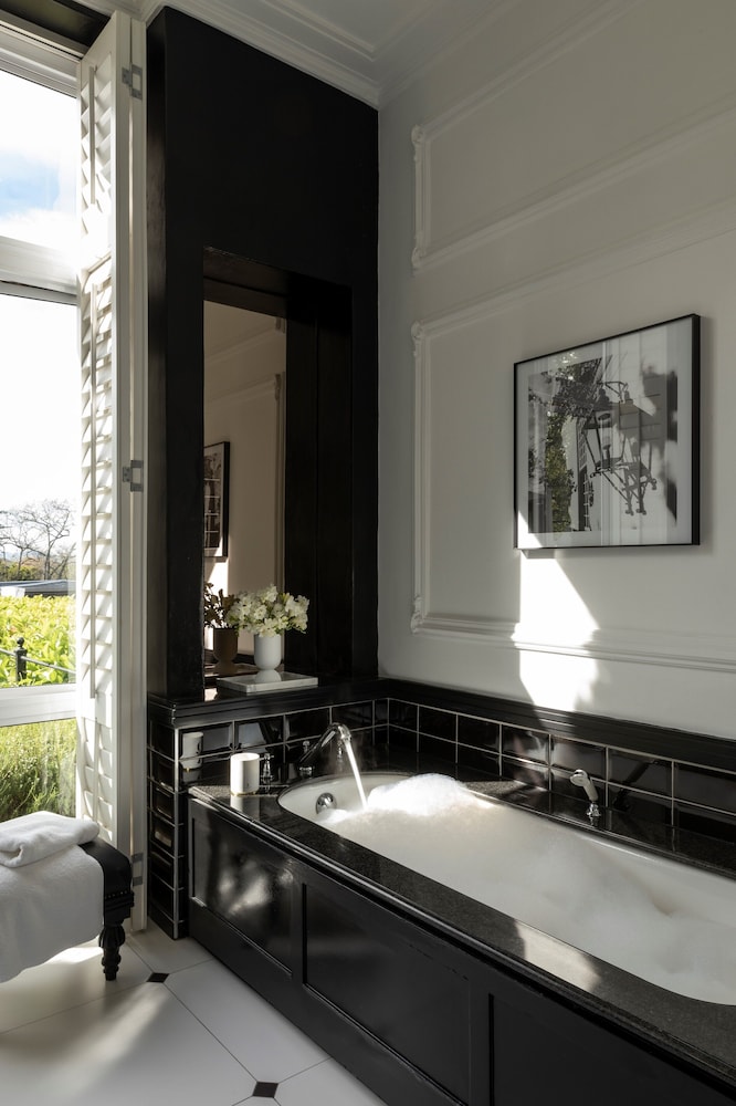 The Alphen Boutique Hotel 34/35