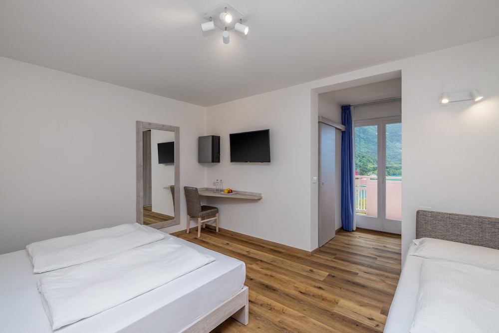 Hotel Londra 7/40