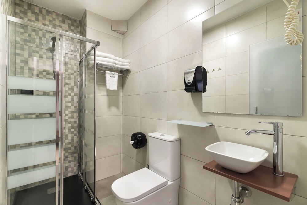 Roisa Hostal Boutique 75/77