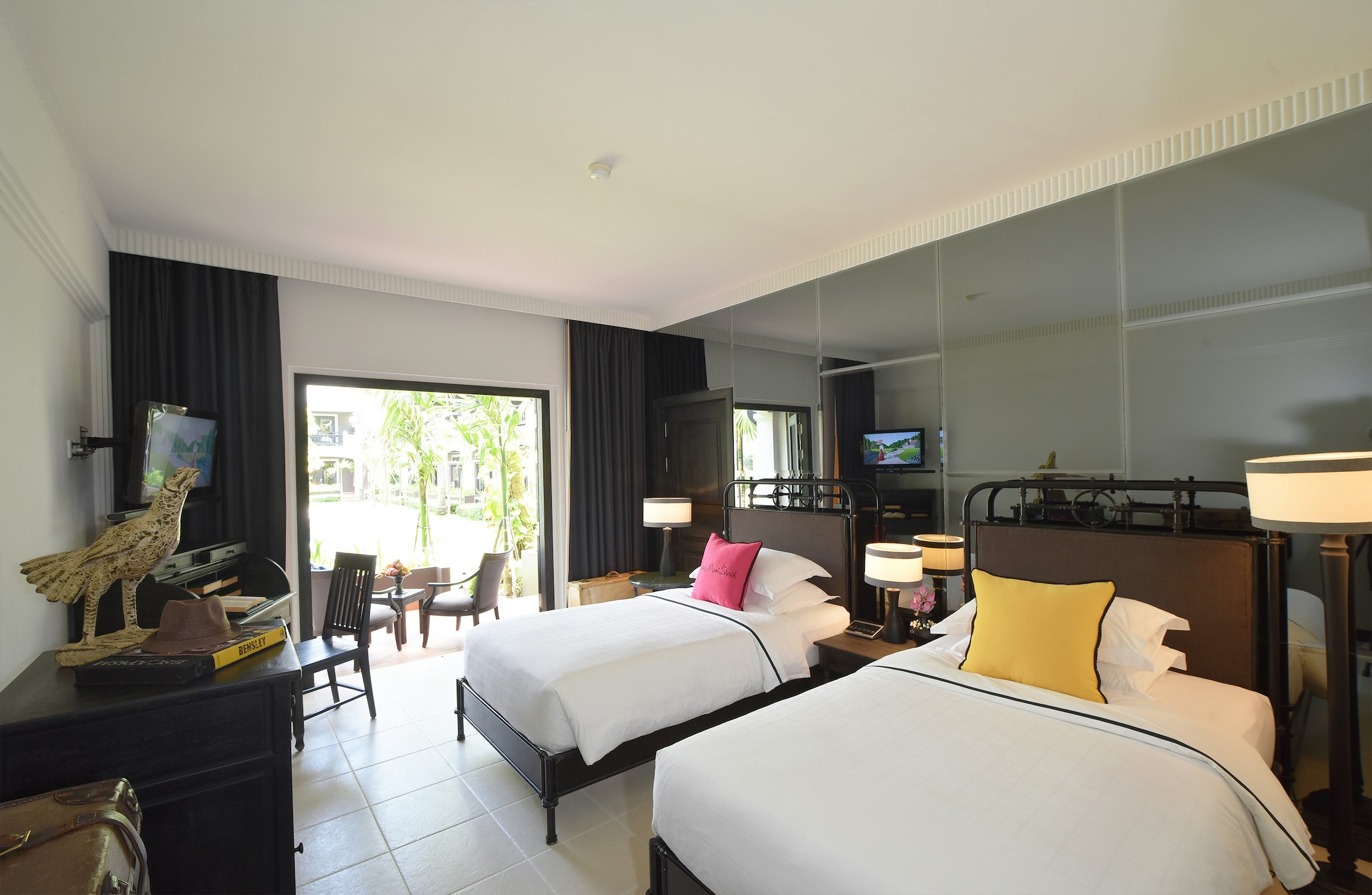 Bayon, Twin Beds