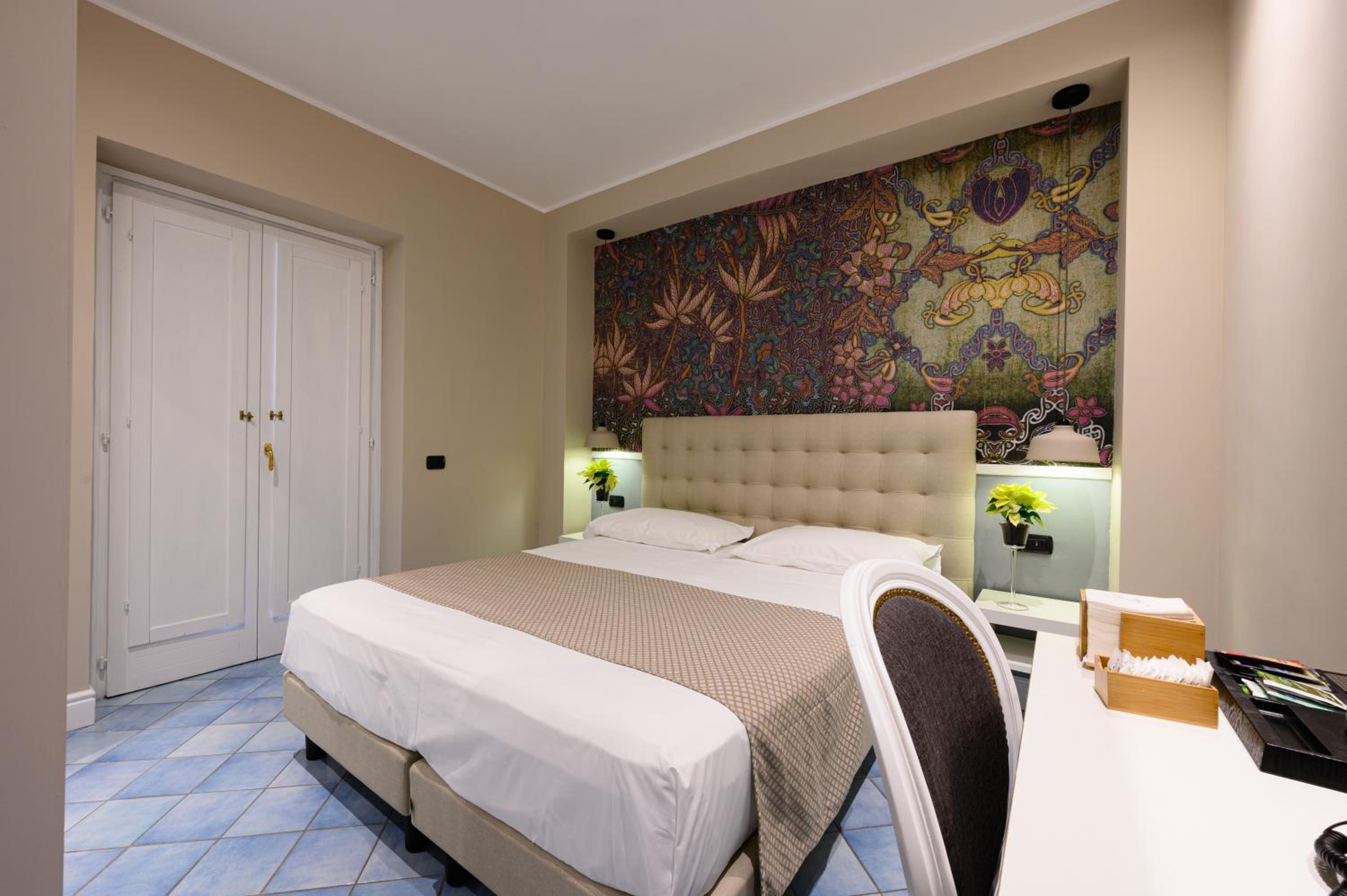 Room, Double Bed