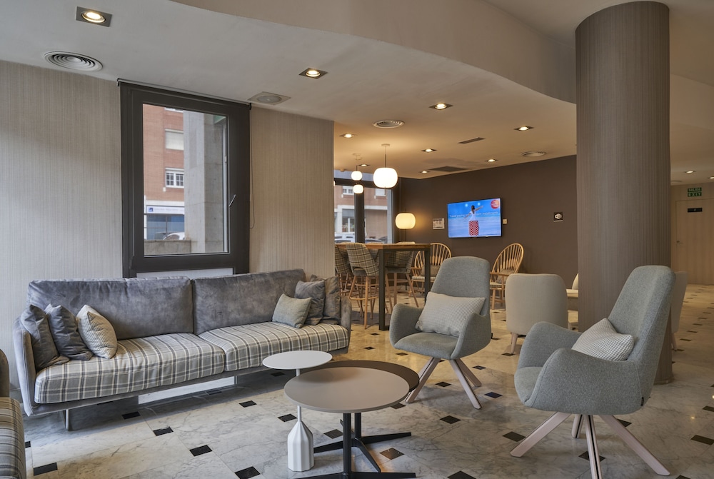 Catalonia Bristol Hotel 41/60