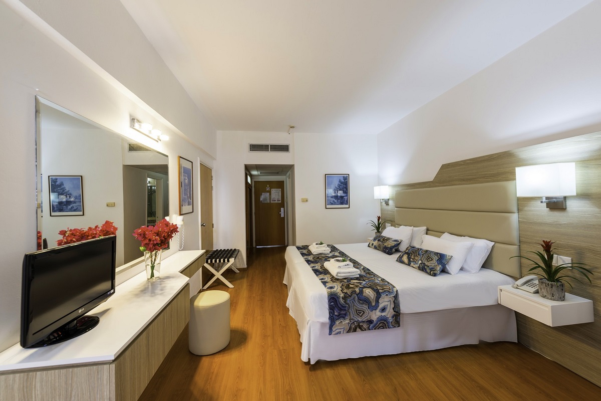 TWIN ROOM INLAND VIEW