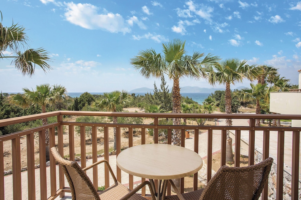 Achilleas Beach Hotel Adults Only 104/120