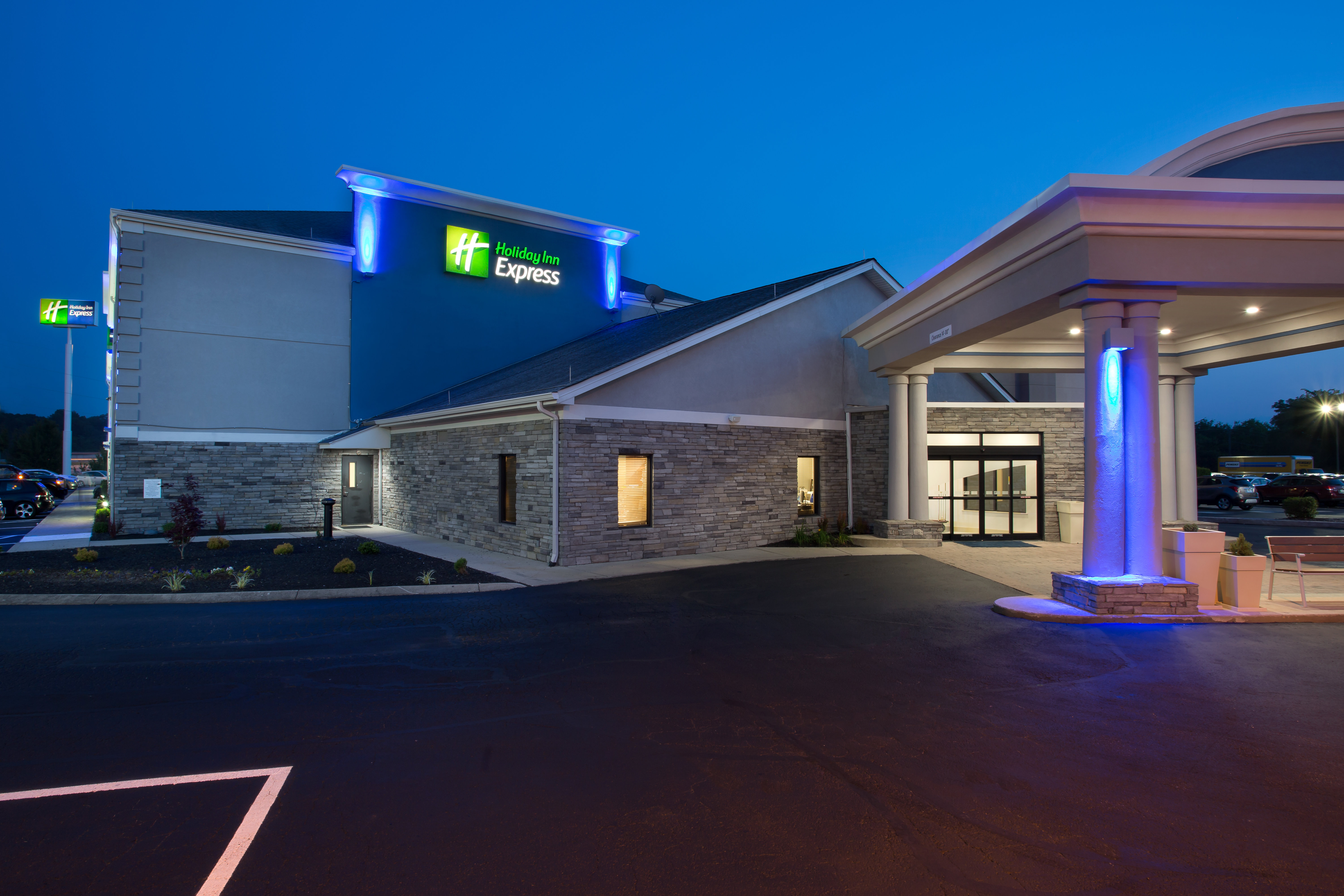 Holiday Inn Express Berea 44/44