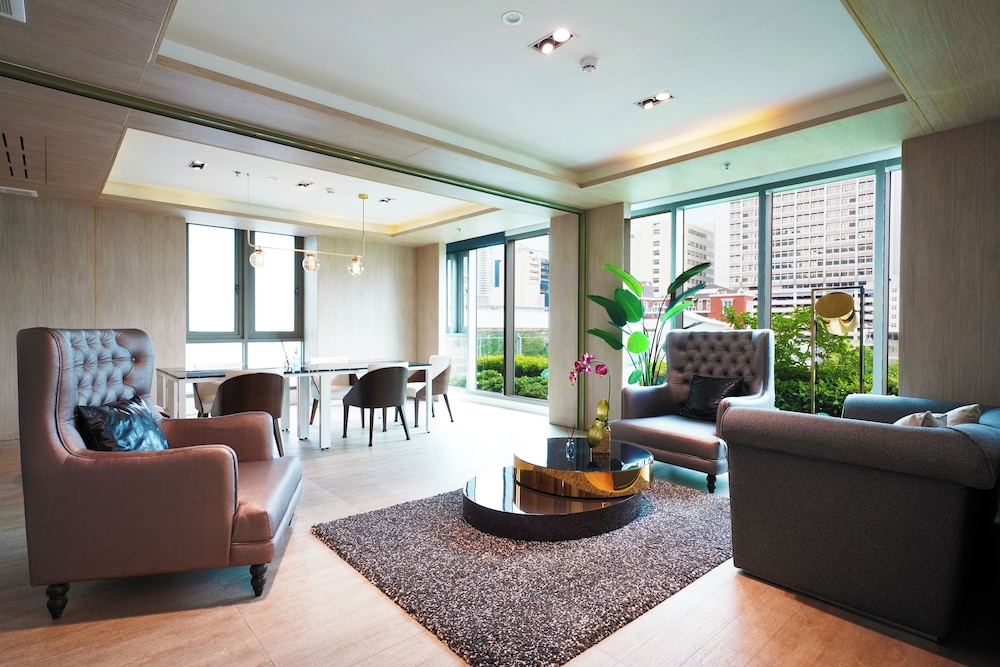 The Rich Residence Sukhumvit Nana 32/50
