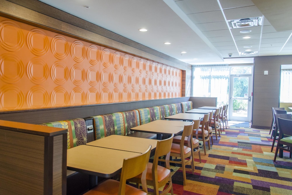 Fairfield Inn Suites Atlanta Cumming Johns Creek 30/42
