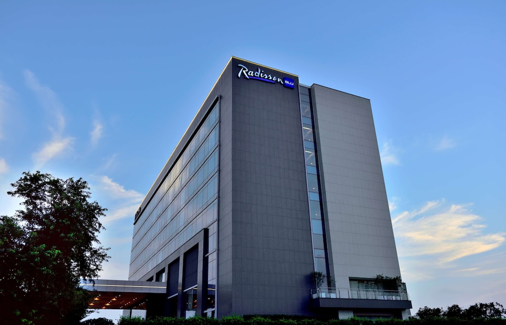 Radisson Blu Faridabad 2/75