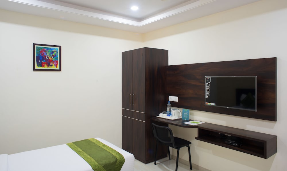 Treebo Celeste Vizag 13/25