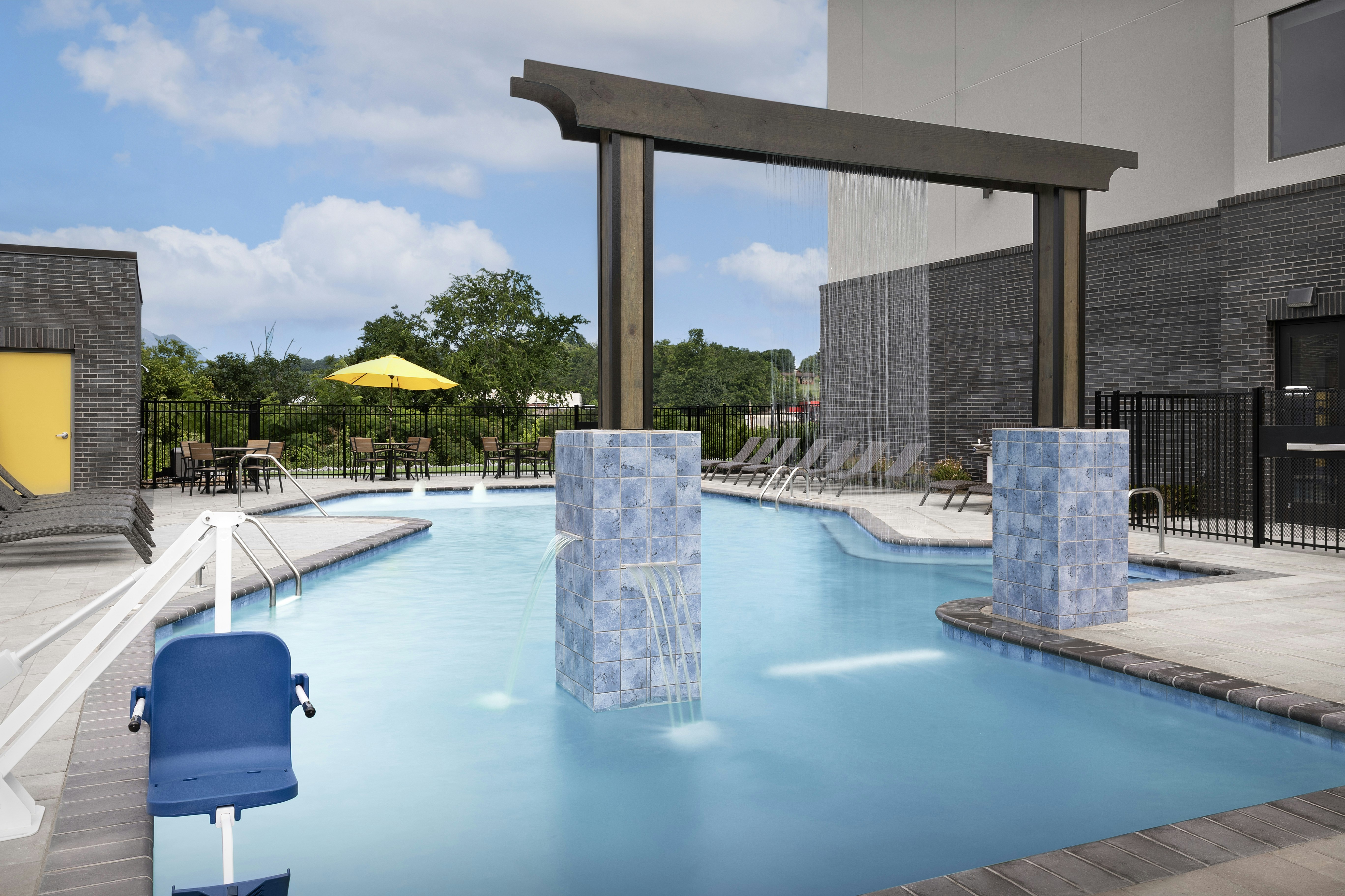 Home2 Suites by Hilton Sevierville 17/26