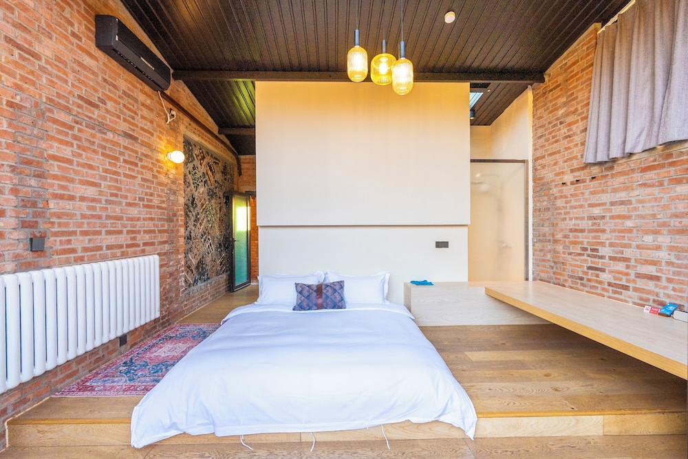 Room, Queen Bed, Murphy Bed, Tatami