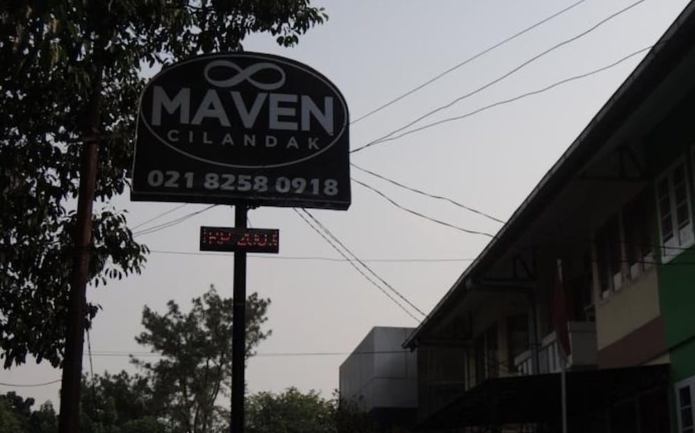 Maven Cilandak 25/33