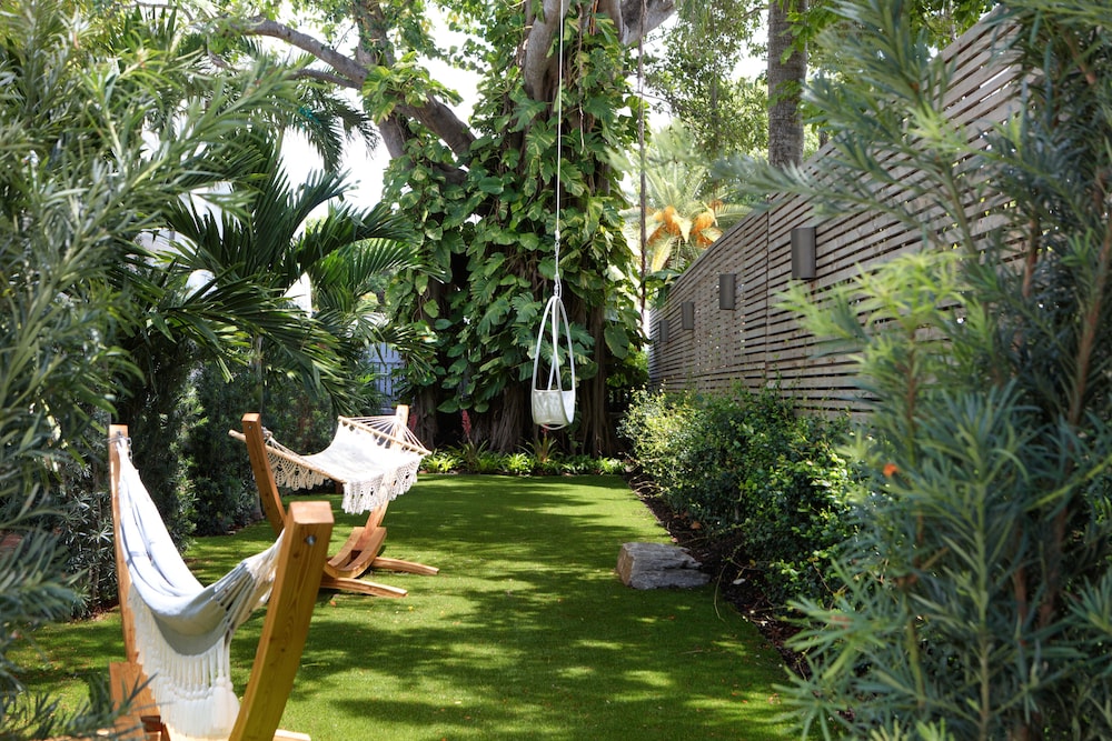 Lighthouse Hotel - Key West Historic Inns 10/59