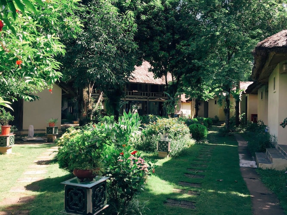 Mai Chau Villas 1/64