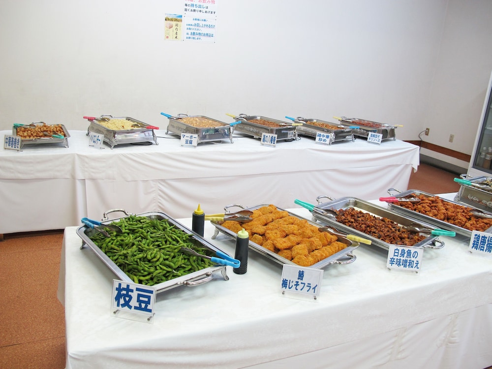 restaurant cafeteria
