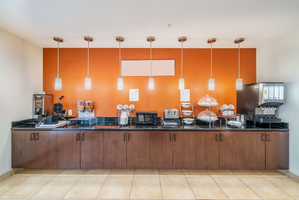 Restwell Inn Suites Houston 35/45