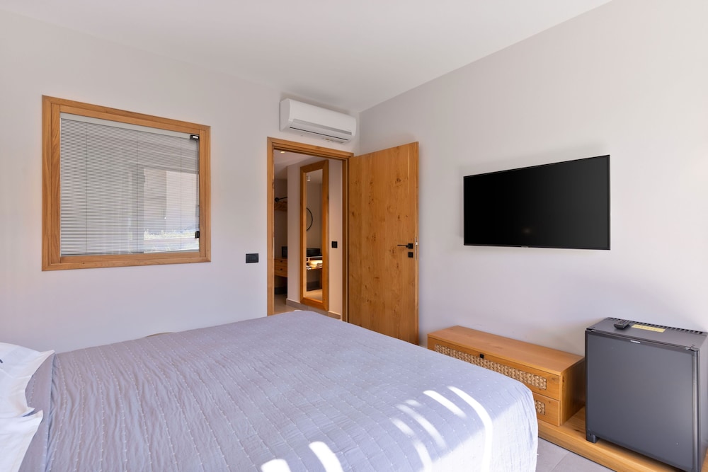 Maisonette, Suite, Double Bed, 2 Sofa, Private Pool