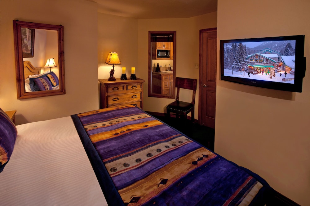 Alpine Village Suites 13/50