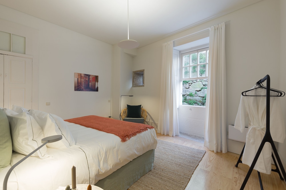 1 BEDROOM, DELUXE, APARTMENT, CITY VIEW, BALCONY