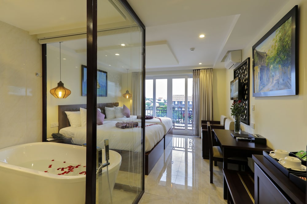 River Suites Hoi An Hotel 55/73