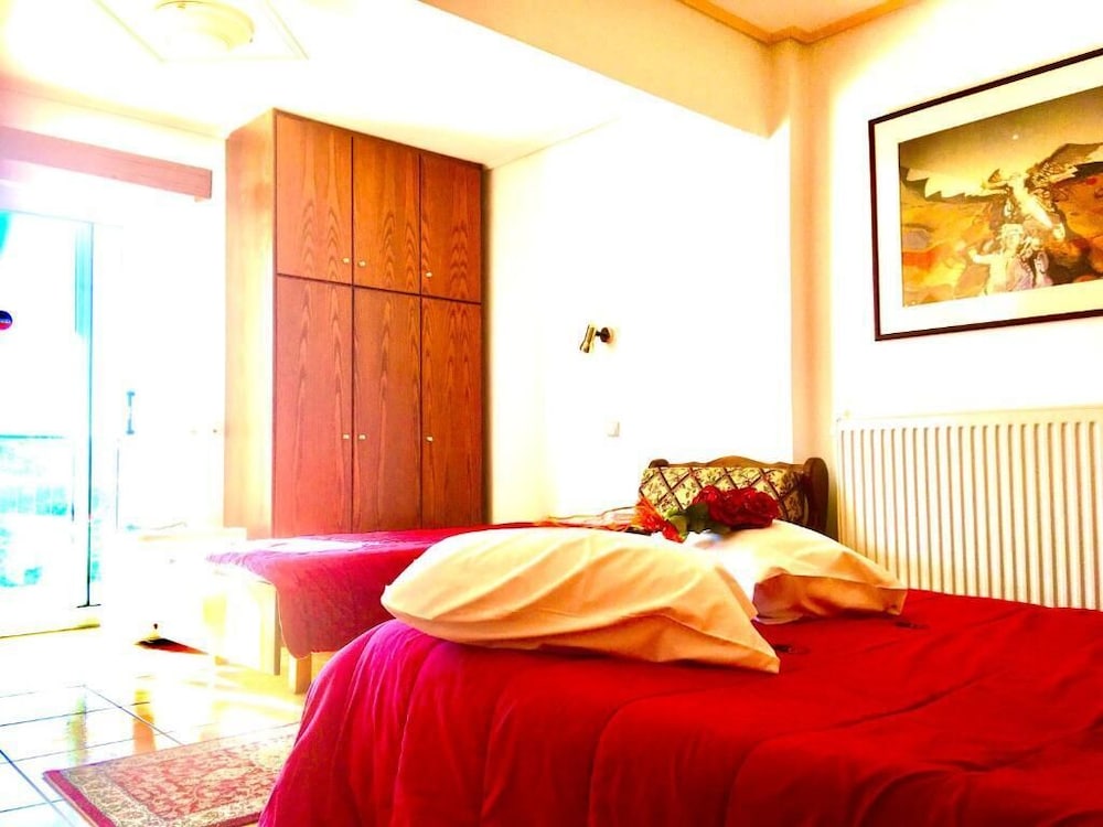 Aiolos Hotel 10/42