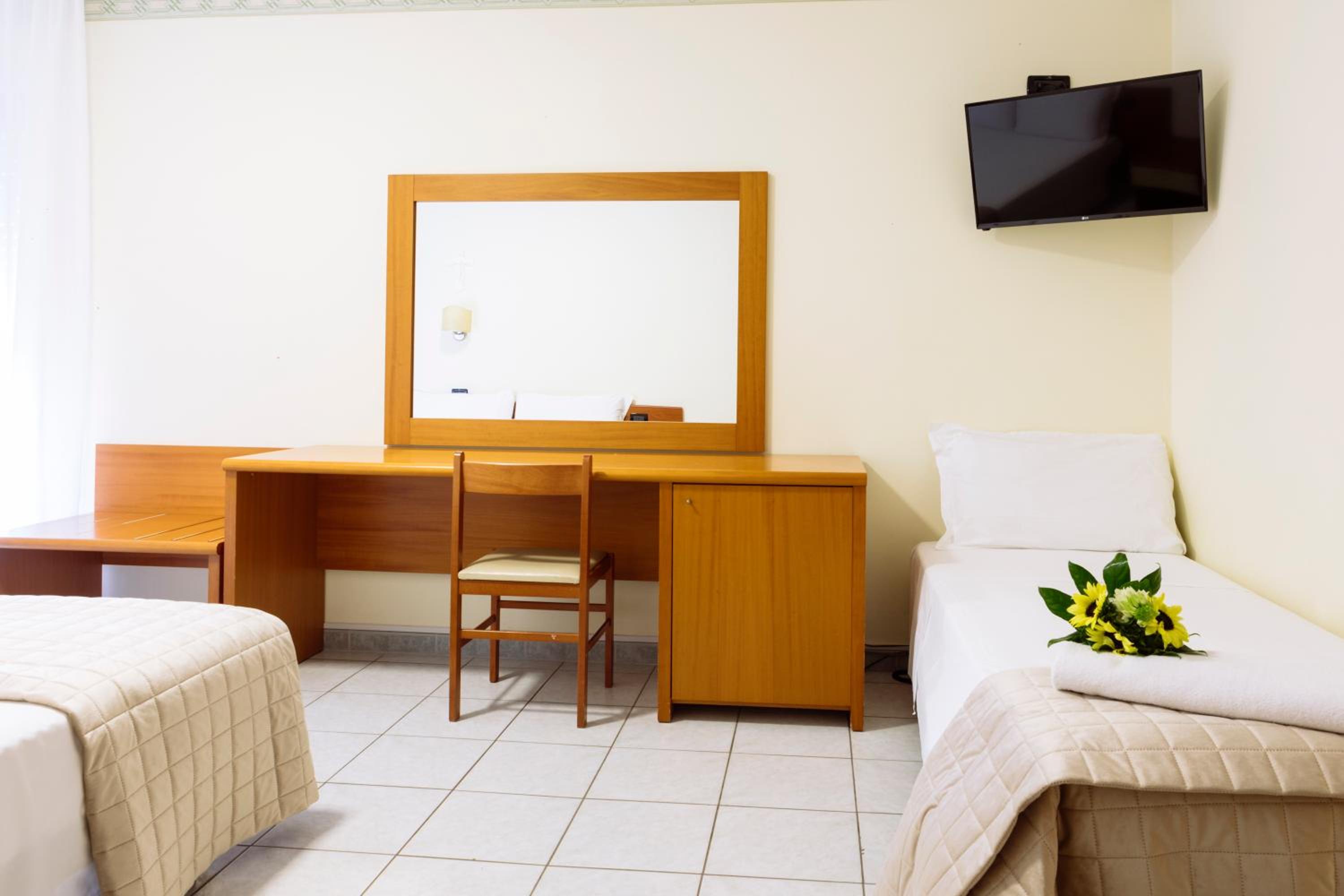 Hotel Leon 32/50