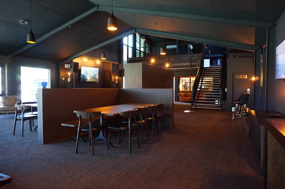 The Godley Hotel 25/50