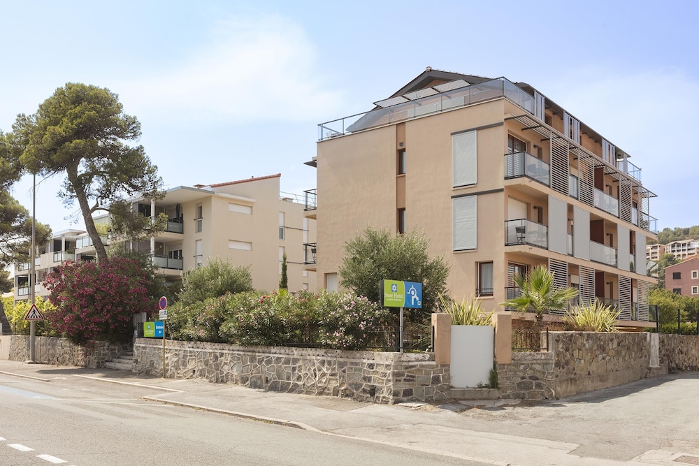 Sure Hotel by Best Western Saint-Raphael Le Dramont 35/48
