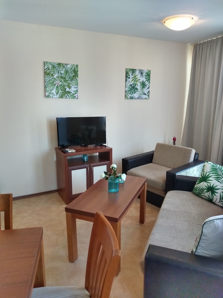 TSB Sunny Victory Apartments 45/72