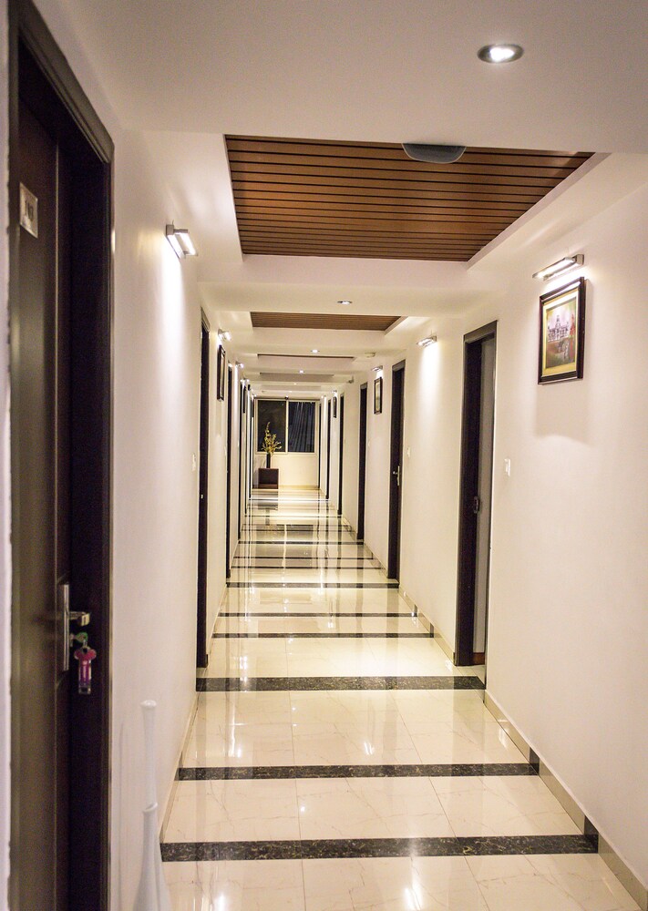 Rajmahal Inn 32/50