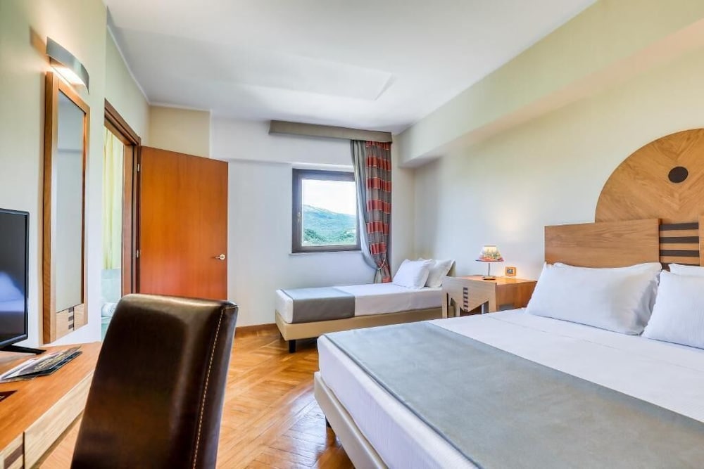 Hotel Penthouse 11/50