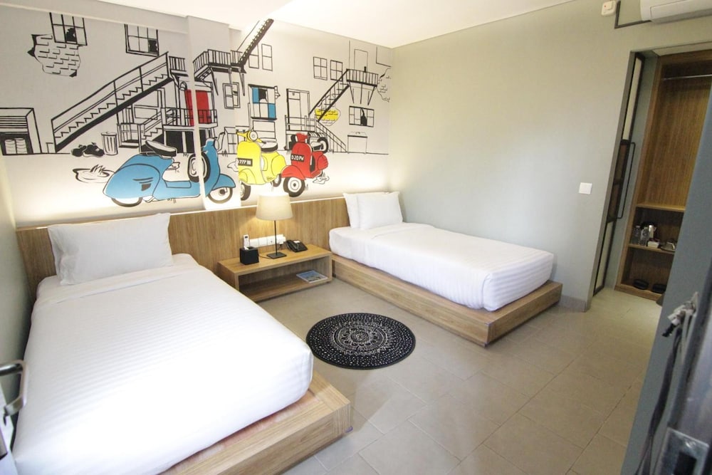 Triple Seven Hotel 12/39