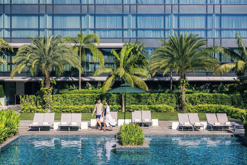 Dusit Thani Laguna Singapore 60/65