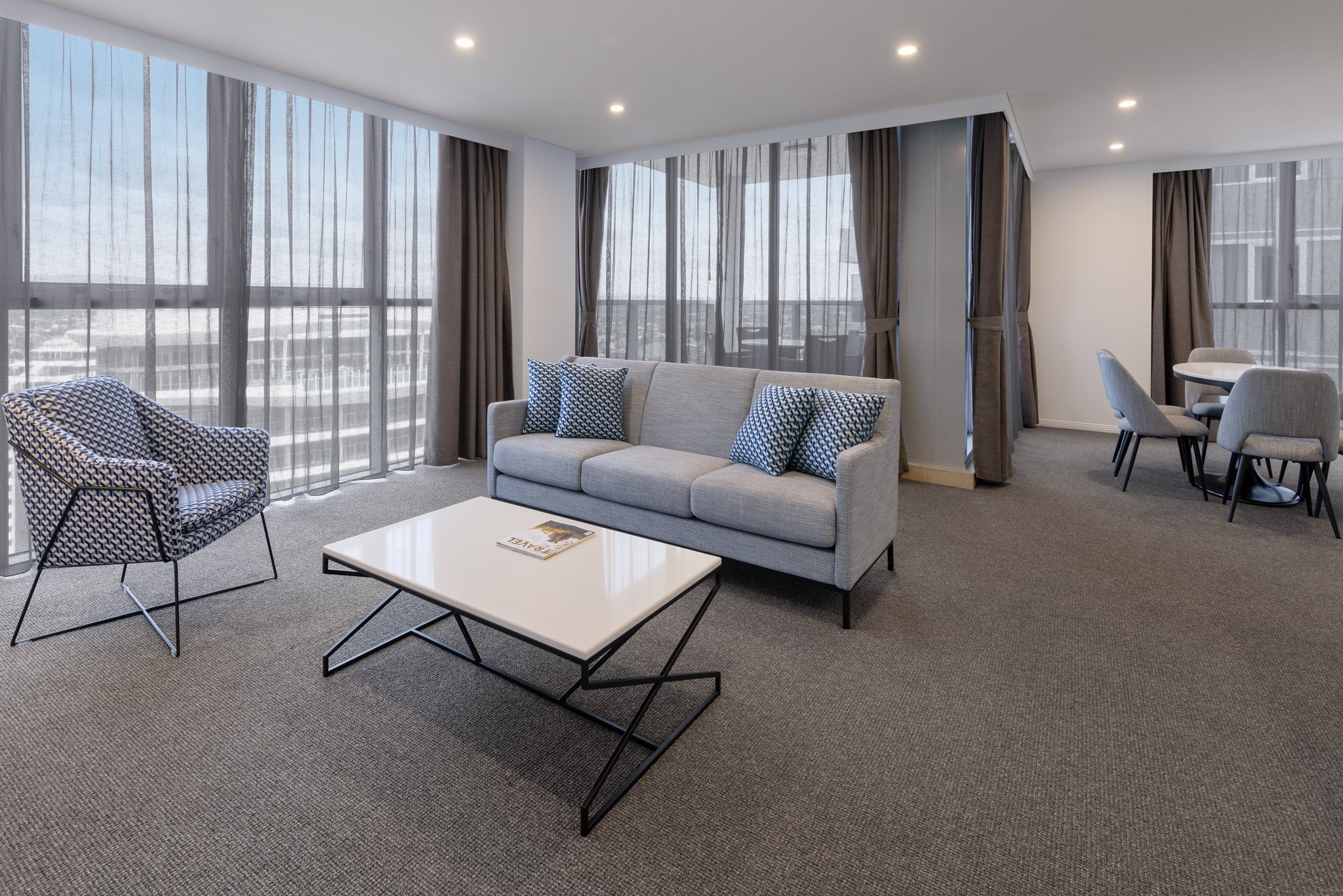 Meriton Suites Broadbeach 17/37