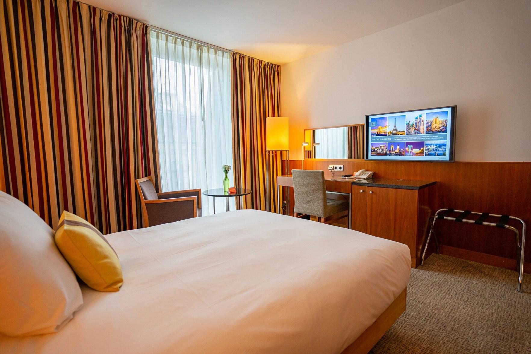 Semi Room, Urban, Solo, Semi Double Bed