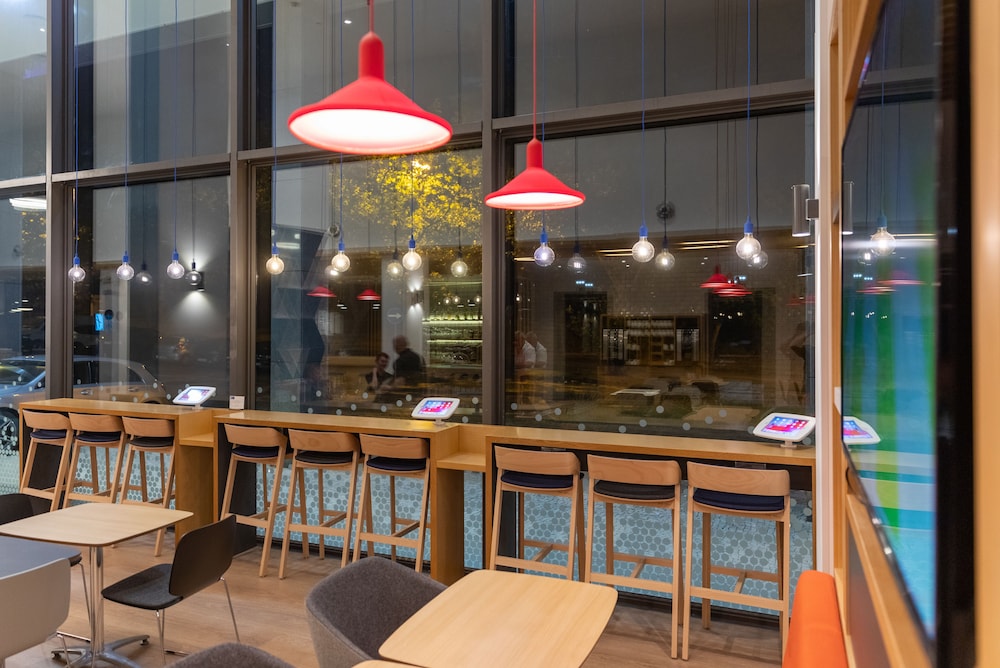 restaurant-cafeteria