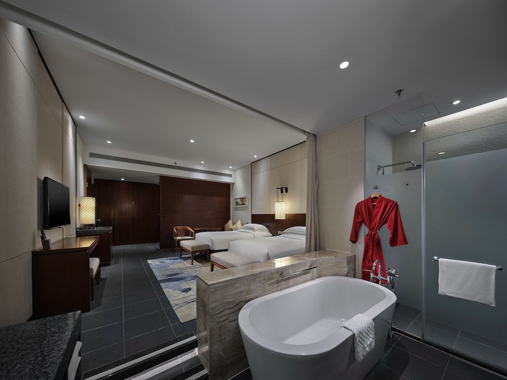 Hilton Sanya Yalong Bay Resort Spa 10/75