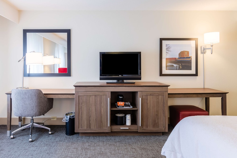 Hampton Inn Rochester 26/30