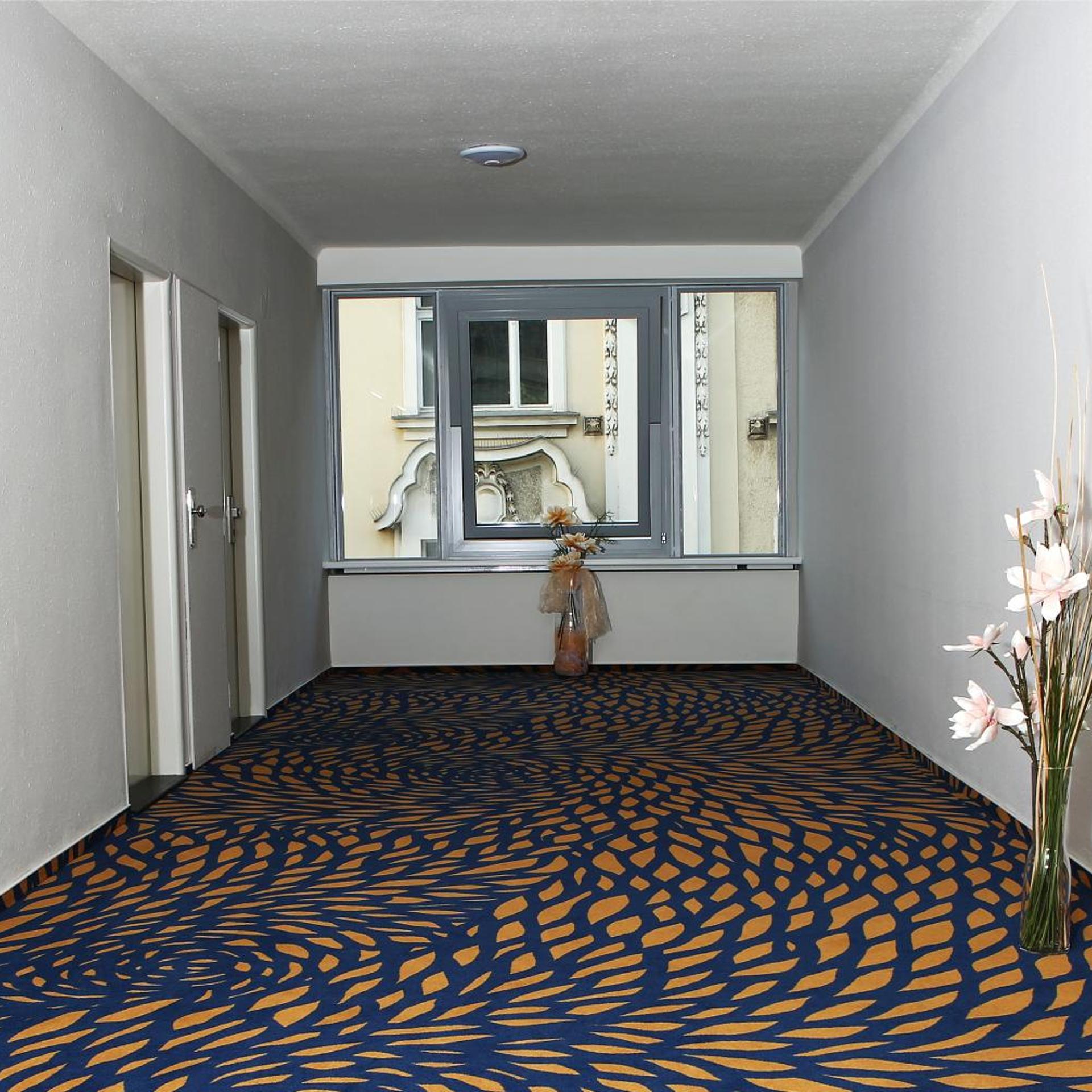 Hotel Central 9/50