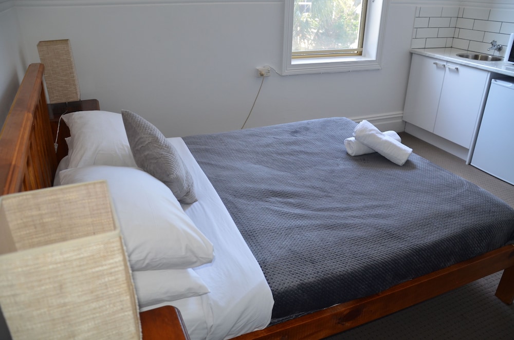 Manly Guest House 3/20