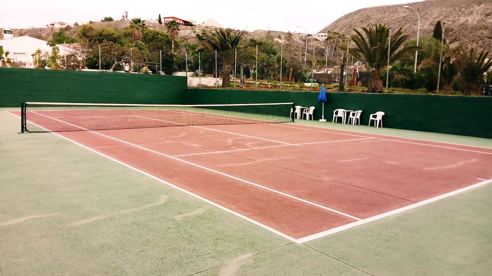 Ona Los Claveles 22/50