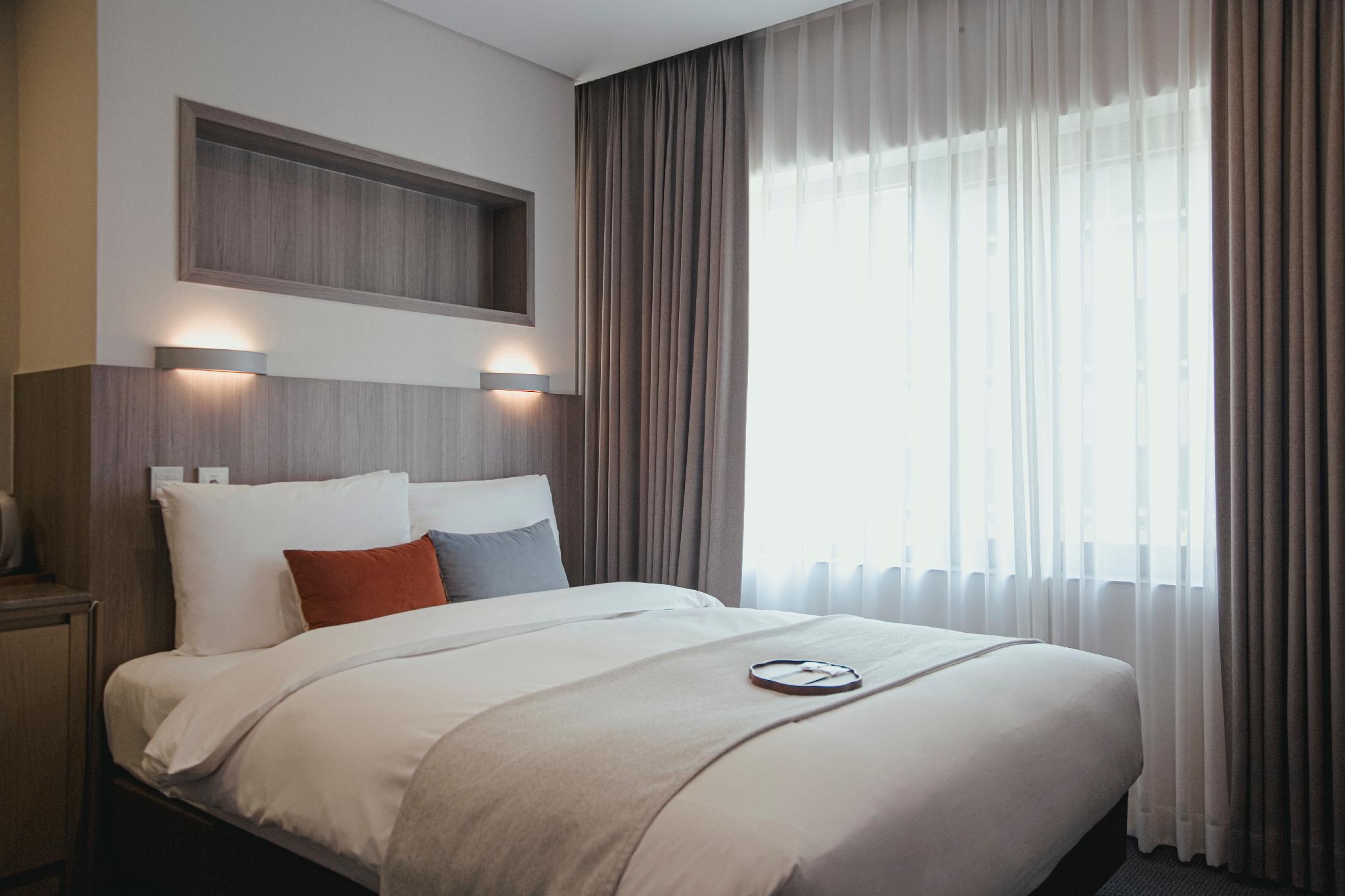 Room, 1 Queen and 1 Double Bed, Accessible