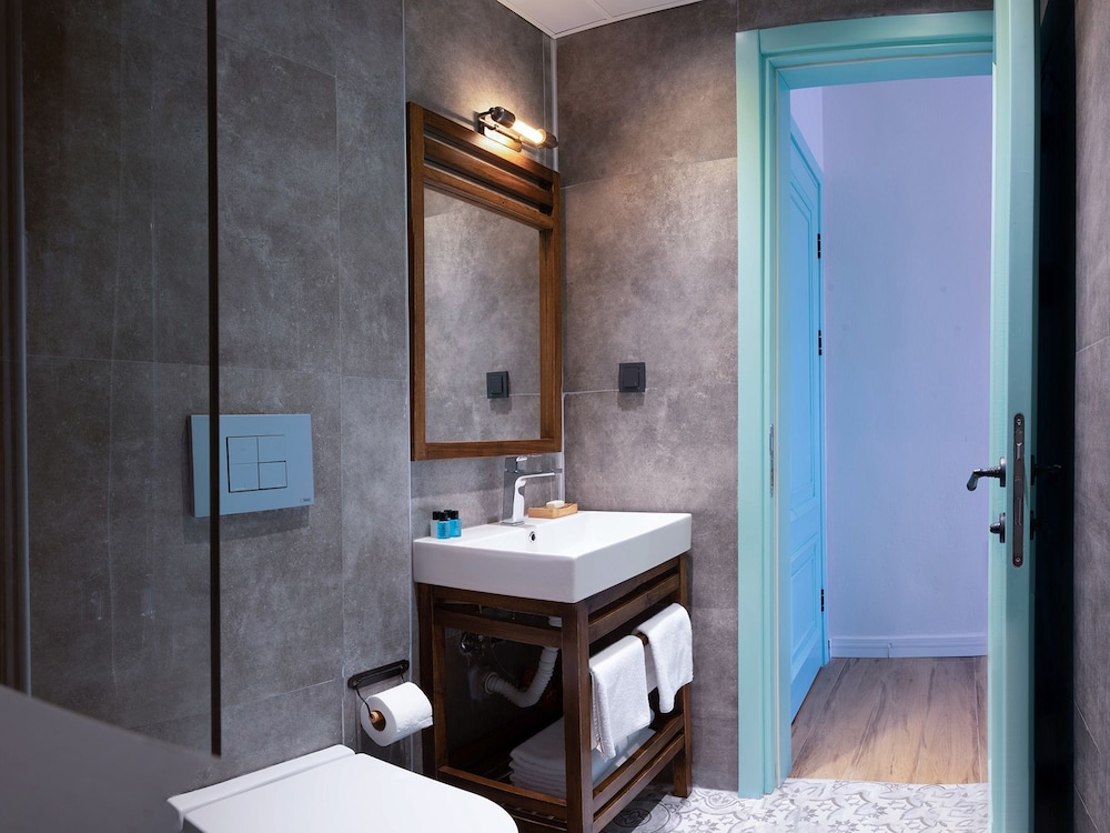 Bi Salkim Bozcaada Otel 20/20