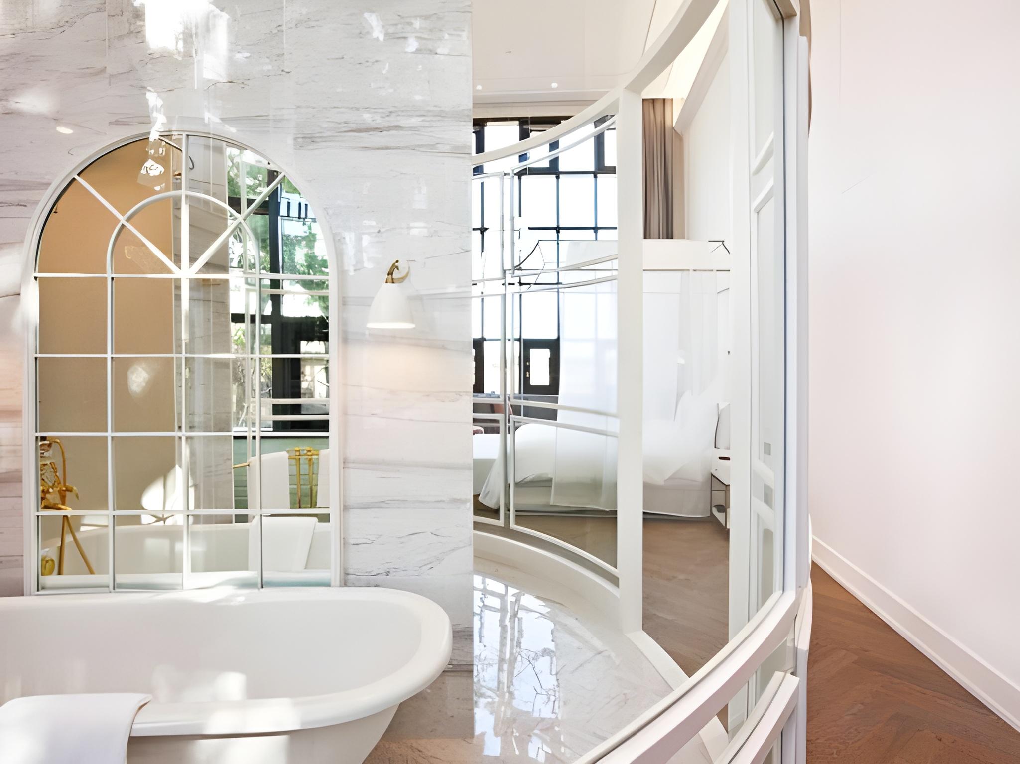 Loft, Ladies