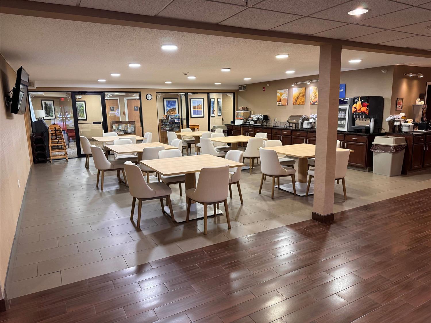 Comfort Inn and Suites Black River Falls I-94 28/37