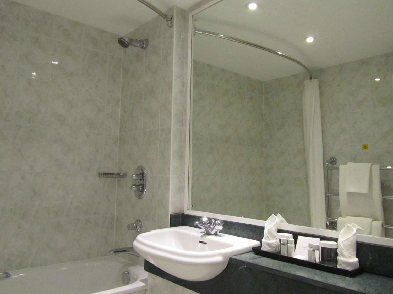 Deluxe, Double Bed, Extra Beds, with View، Windmill Village Hotel, Golf Club Spa, BWSC 4/4